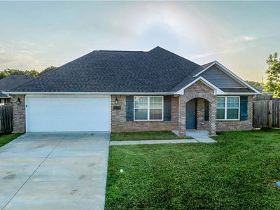 2000 Greenwood Ct