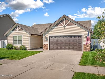 2642 E Thrush Dr
