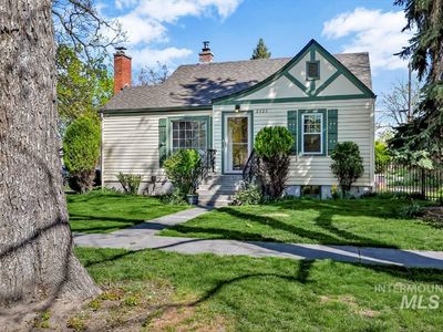 2520 W Pleasanton Ave