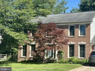 909 Willowleaf Way