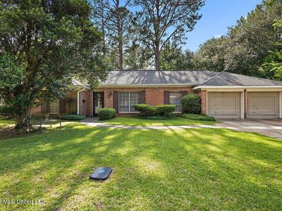 5207 Meadow Oaks Park Dr
