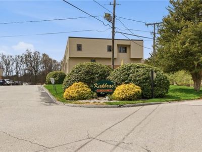 Property at 196 Old River Rd APT 8F, Lincoln, RI