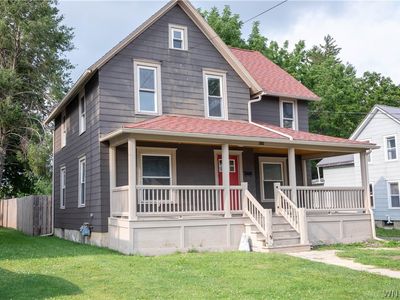 106 Lake St