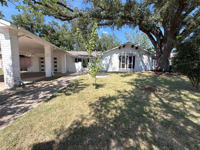 1114 Forestburg Dr