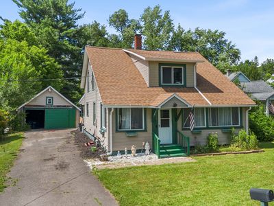 1868 Castle Gardens Rd