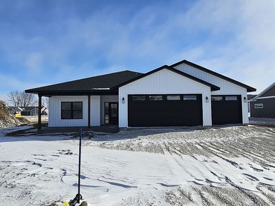 111 Meadow Brook Trl