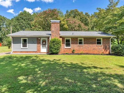 107 Hickory Hollow Dr