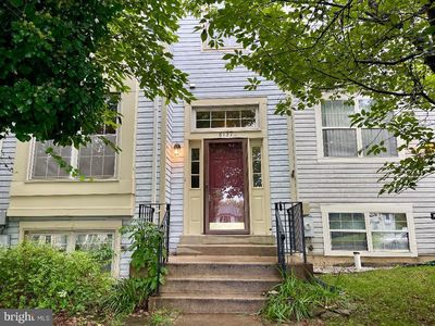 8137 Crabapple Ln