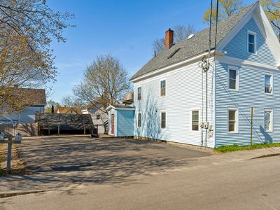 9 Pleasant Street