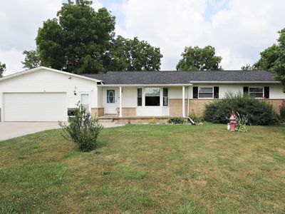 7437 N Linden Rd