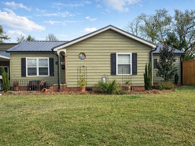 1306 W Kent Dr