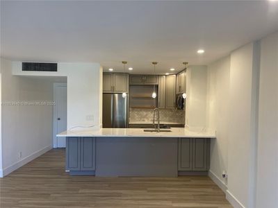 1831 NE 38th St APT 403