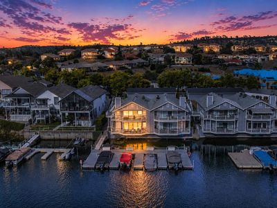 1031 Shoreline Dr #12
