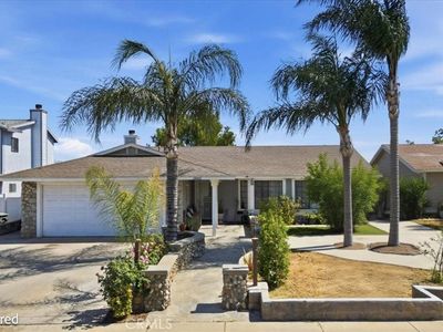 1893 Loma Bonita St