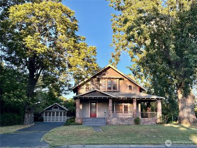 1127 Fern Avenue