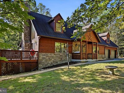 323 Colonial Dr