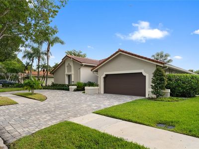 1900 Lakeshore Dr