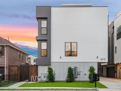 4715 Manett St #102