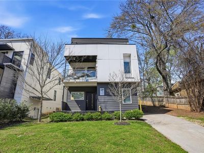 1076 Center St NW