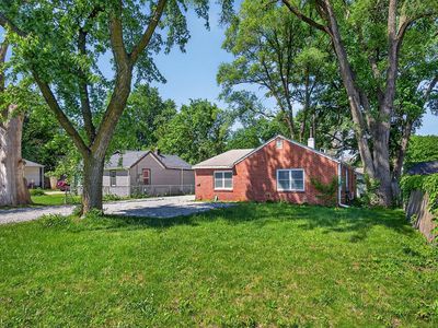 2734 Merle Hay Rd