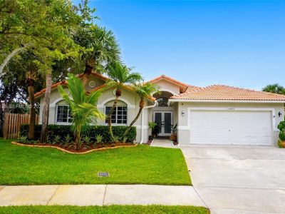 Property at 16850 Crestview Ln, Weston, FL