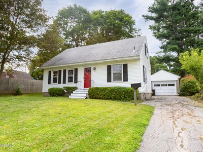 62 Easton Ave