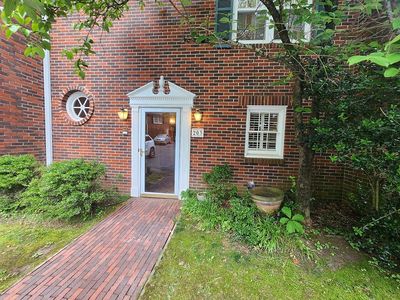 203 Cambridge Place Dr