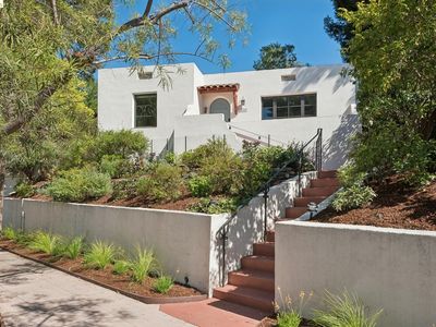 220 Moraga Ave