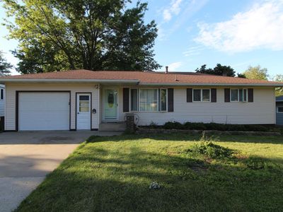 Property at 802 6th St, Traer, IA