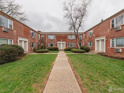Property at 72 Fox Rd APT 7B, Edison, NJ