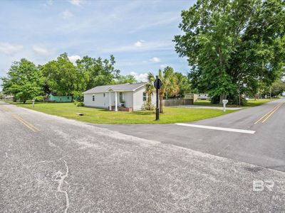 207 Jefferson Ave W