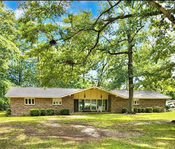 1407 Hiawatha Dr