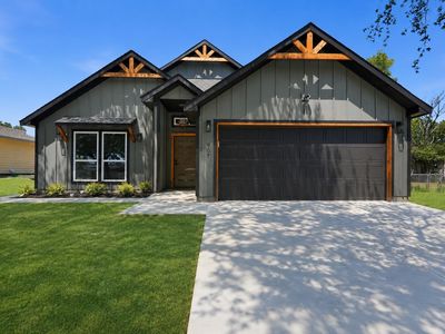 907 Renfro Dr