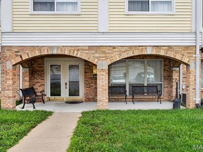 942 Guelbreth Ln APT 300