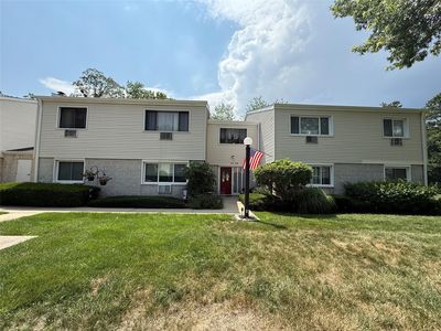 42 Richmond Boulevard #3B