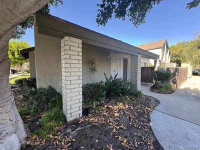 5037 La Cuenta Dr