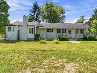 6098 Burtch Rd