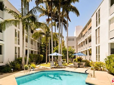 850 N Kings Rd APT 312