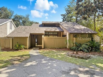 22 Stable Gate Rd