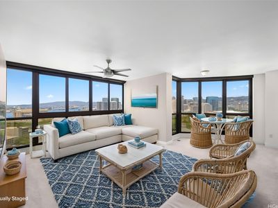 600 Queen St APT 2201