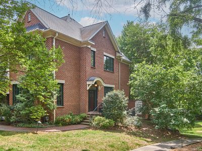 105 Village Gate Dr