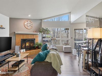 9241 Blackberry St APT 3