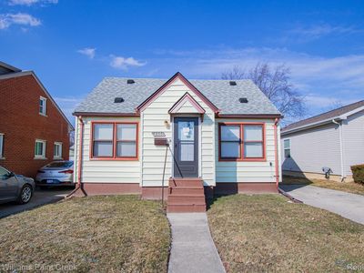 8493 Jewett Ave