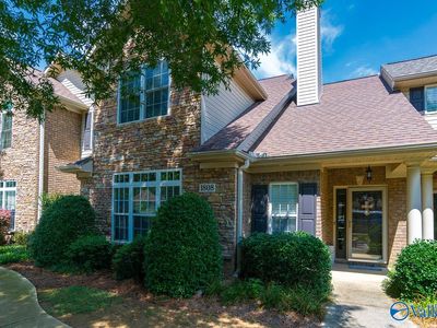 1808 Rushing Wood Dr NW