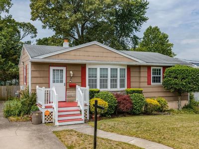 Property at 16 W Cedar Ave, Somers Point, NJ