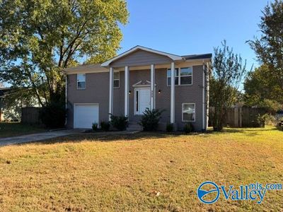 305 Larkwood Dr SW