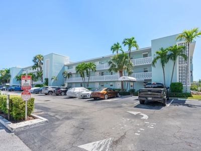 2758 NE 30th Avenue #3B