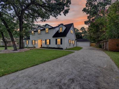 6527 Apple Valley Ln