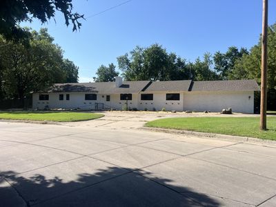 988 W Alexander Dr