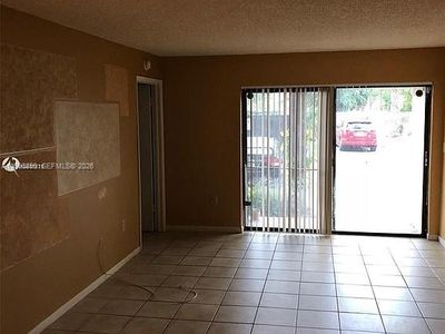 7235 NW 179th St APT 103